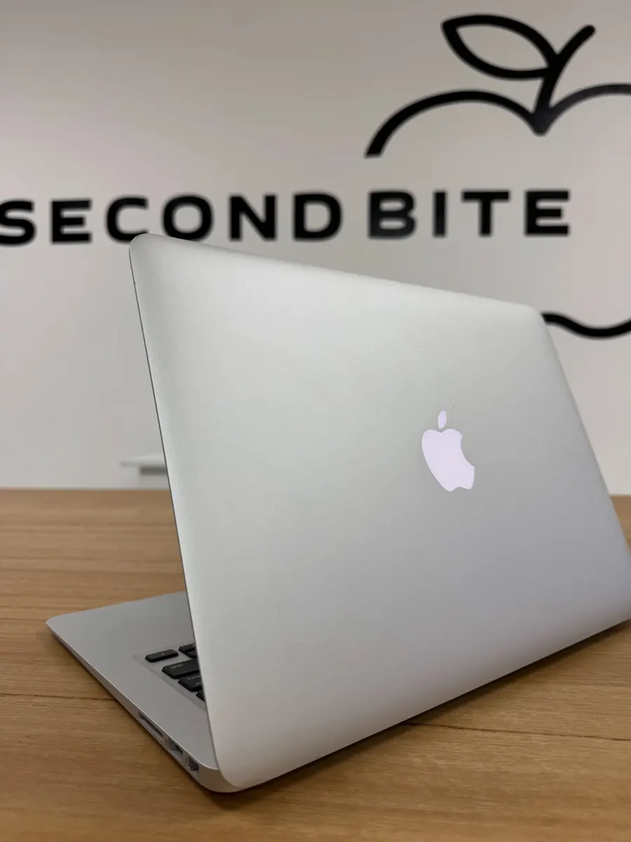 MacBook Air 13.3" (2015) — foto 2